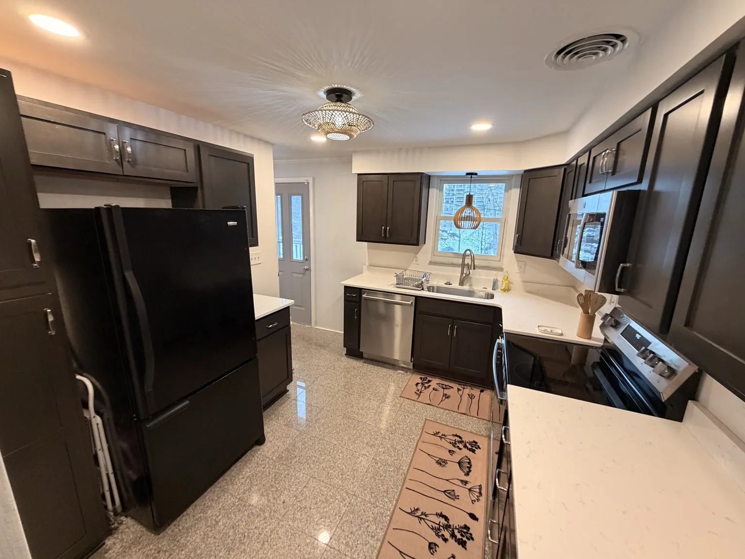 Little Bear Construction kitchen remodeling project photo 5