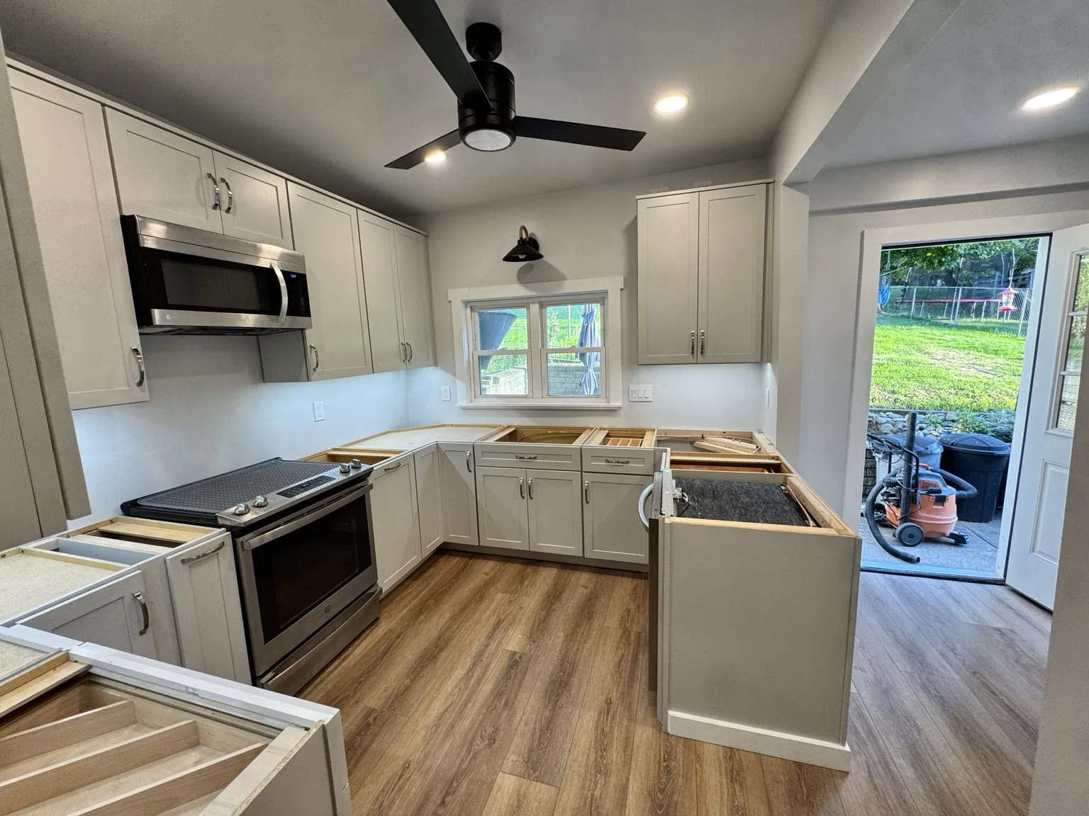 Finished Little Bear Construction kitchen remodeling project