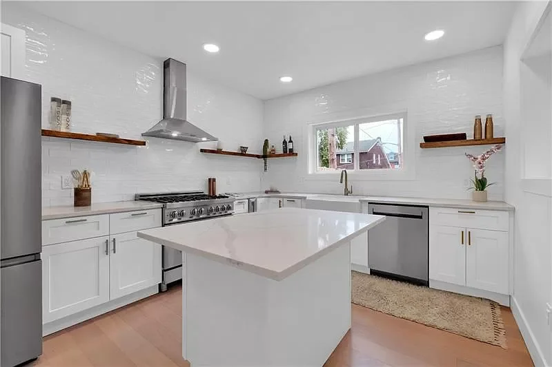 Little Bear Construction kitchen remodeling project photo 22