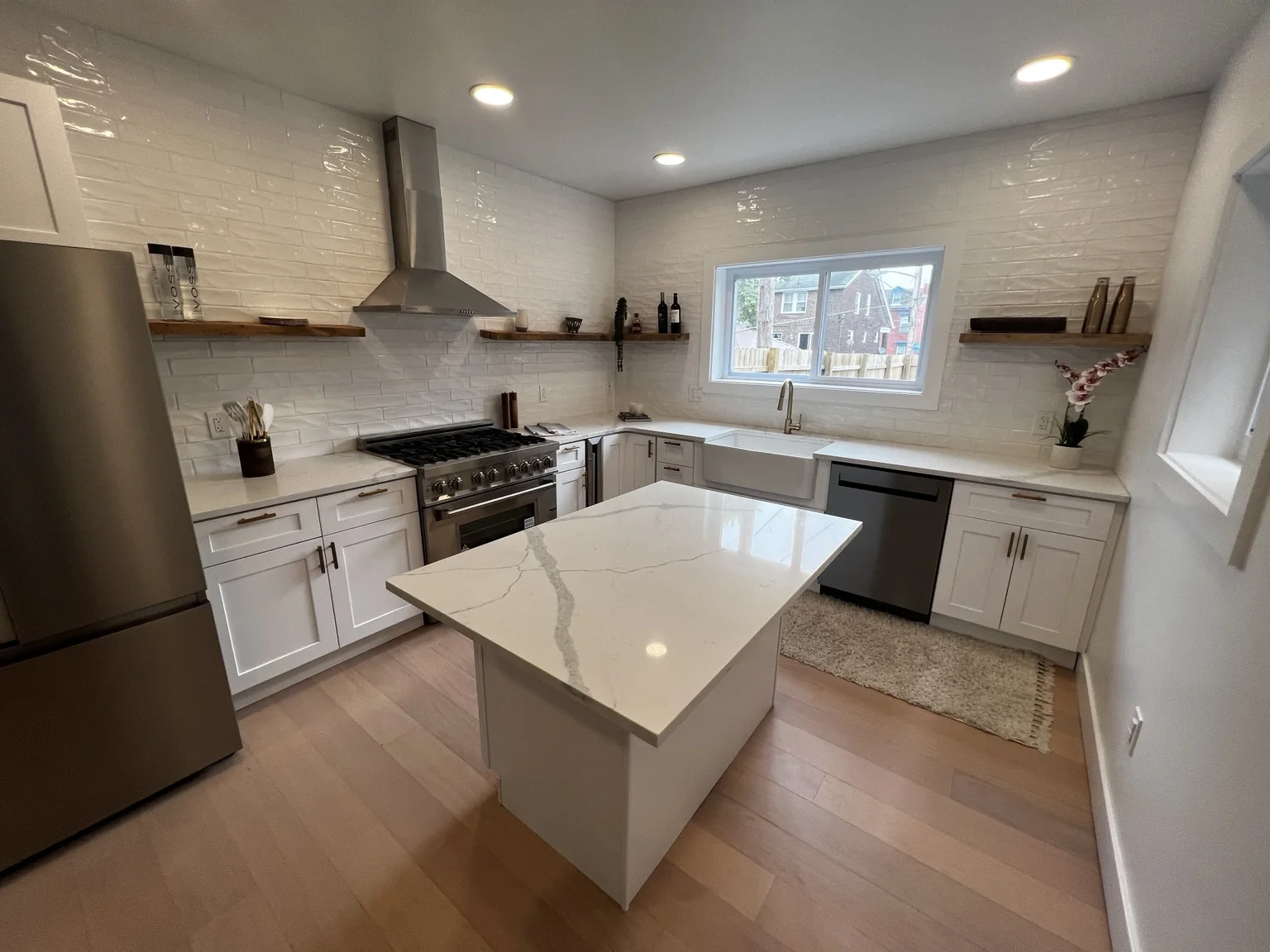 Little Bear Construction kitchen remodeling project photo 25